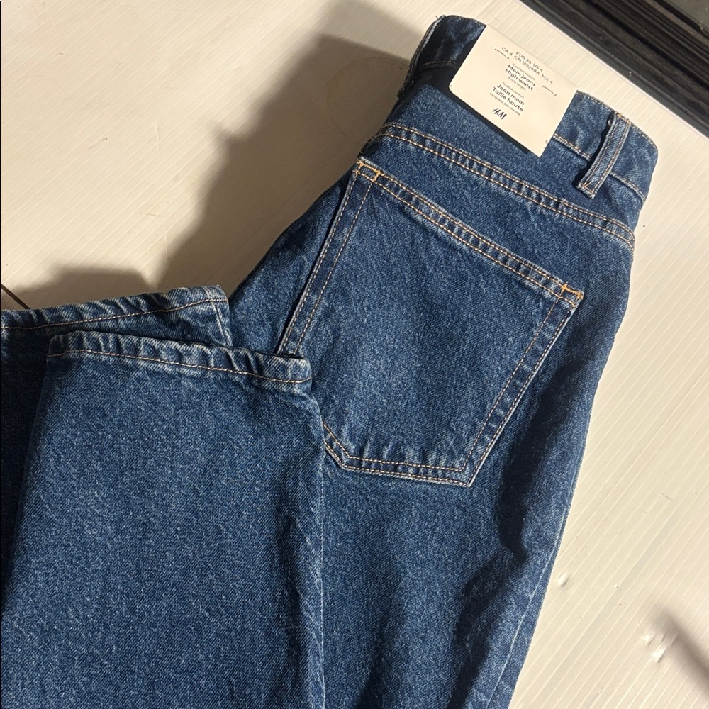 H&M Mom Denim Blue Jeans, high waist, ankle length, comfort stretch fit US 4 NWT